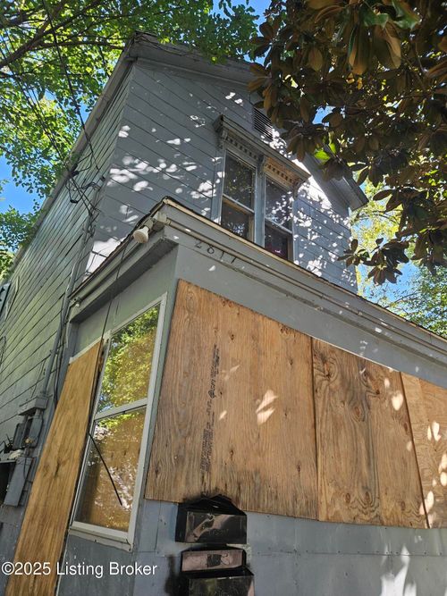 2817 Lytle St, Louisville, KY, 40212-2037 | Card Image