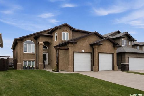 335 Mccallum Lane, Saskatoon, SK, S7R0C3 | Card Image