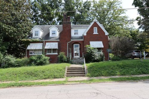 137 W South St, Dyer, TN, 38330-2115 | Card Image