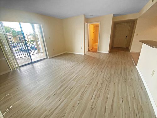 apt-206-400 Palm Cir W, Pembroke Pines, FL, 33025-4607 | Card Image