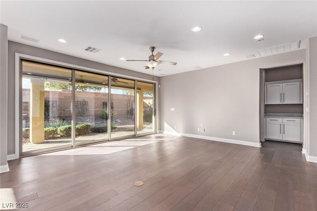 8797 Pinley Spring St, House other with 5 bedrooms, 4 bathrooms and null parking in Las Vegas NV | Image 10