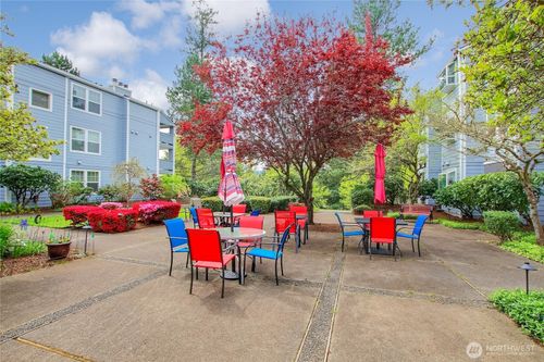 107-4081 224th Ln Se, Issaquah, WA, 98029-6233 | Card Image