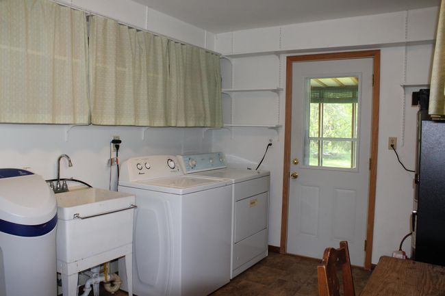Mud Room/Utility Room | Image 16
