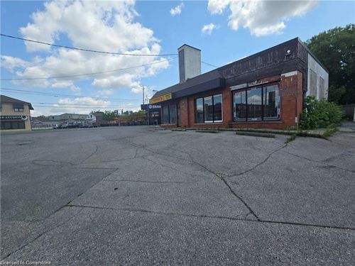 693 Hamilton Rd, London, ON, N5Z1T5 | Card Image