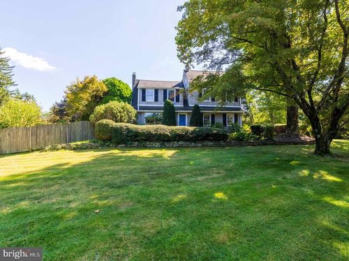 2325 Pioneer Rd, HATBORO, PA, 19040-2518 | Card Image