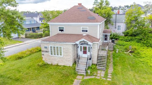 324 York St, Glace Bay, NS, B1A2M7 | Card Image