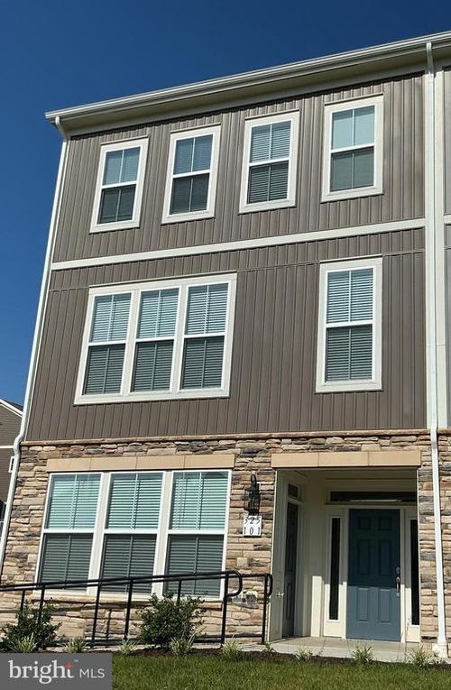 101-325 Crab Apple Dr, STAFFORD, VA, 22554-6885 | Card Image