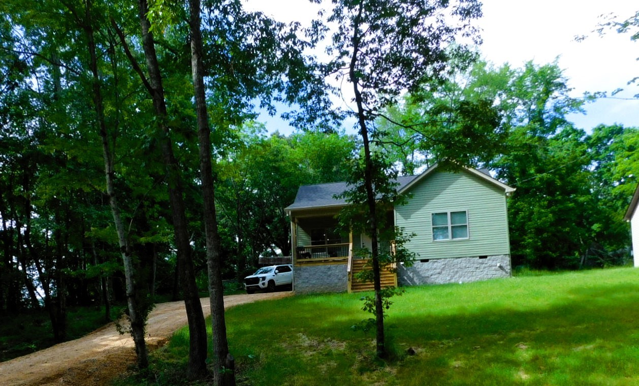 2nd Ave, Hohenwald, TN 38462