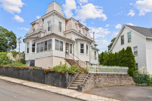 33 Aetna St, Naugatuck, CT, 06770-3940 | Card Image