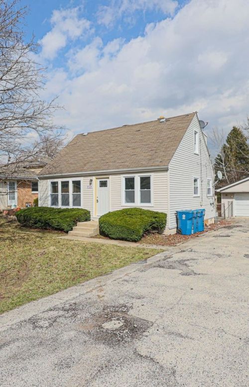 9729 S 81st Ave, Palos Hills, IL, 60465-1406 | Card Image