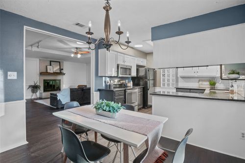 3511 Elgenwood Trl, Arlington, TX, 76015-3224 | Card Image