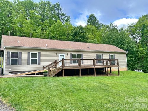 10 Bettys Dr, Waynesville, NC, 28786-8742 | Card Image