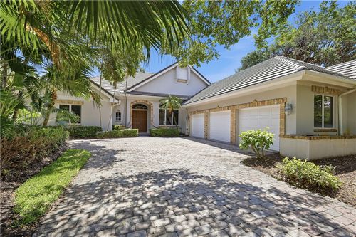 140 N White Jewel Ct, Indian River Shores, FL, 32963-4274 | Card Image