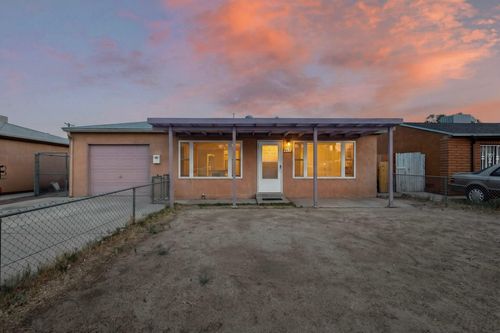 417 Rhode Island Street Ne, Albuquerque, NM, 87108 | Card Image