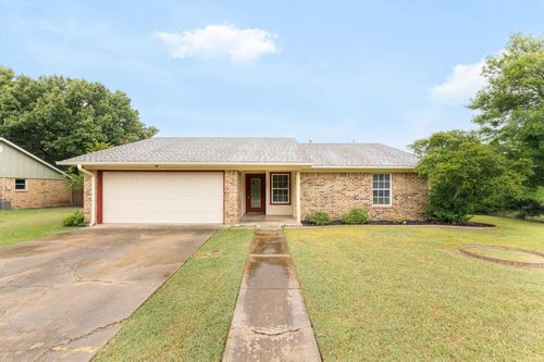 223 Diane Dr, Sanger, TX, 76266-5514 | Card Image