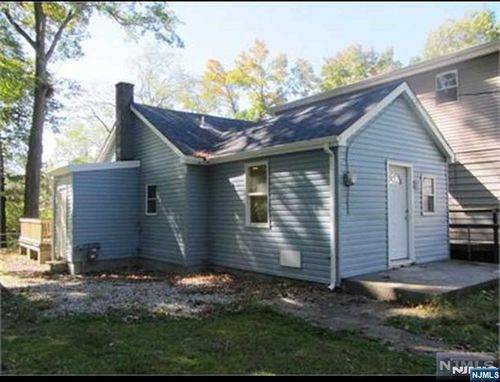 421 Riverside Dr, Wayne, NJ, 07470-7021 | Card Image
