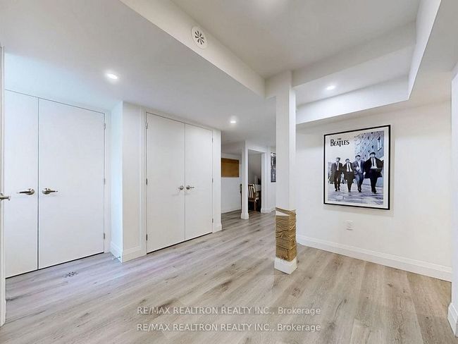 10 Shatner Trnabt, House attached with 3 bedrooms, 4 bathrooms and 1 parking in Vaughan ON | Image 25