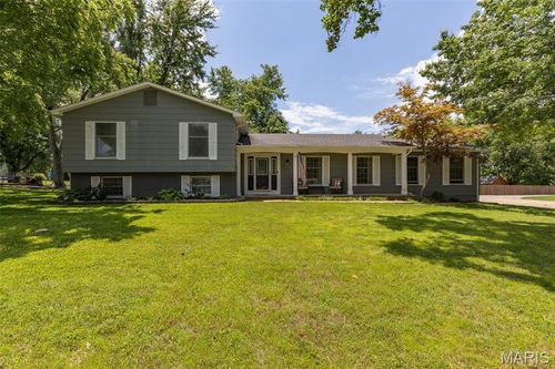 703 Sun Valley Dr, Farmington, MO, 63640-2143 | Card Image