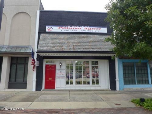 127 S Queen St, Kinston, NC, 28501-4933 | Card Image