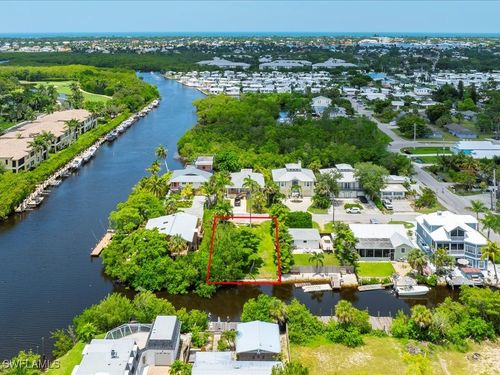 2977 Poplar St, NAPLES, FL, 34112-5830 | Card Image
