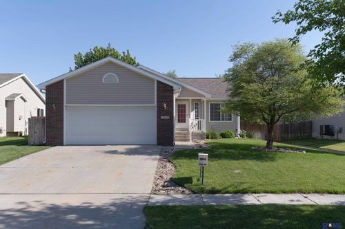 13422 Jamestown St, Waverly, NE, 68462-9757 | Card Image