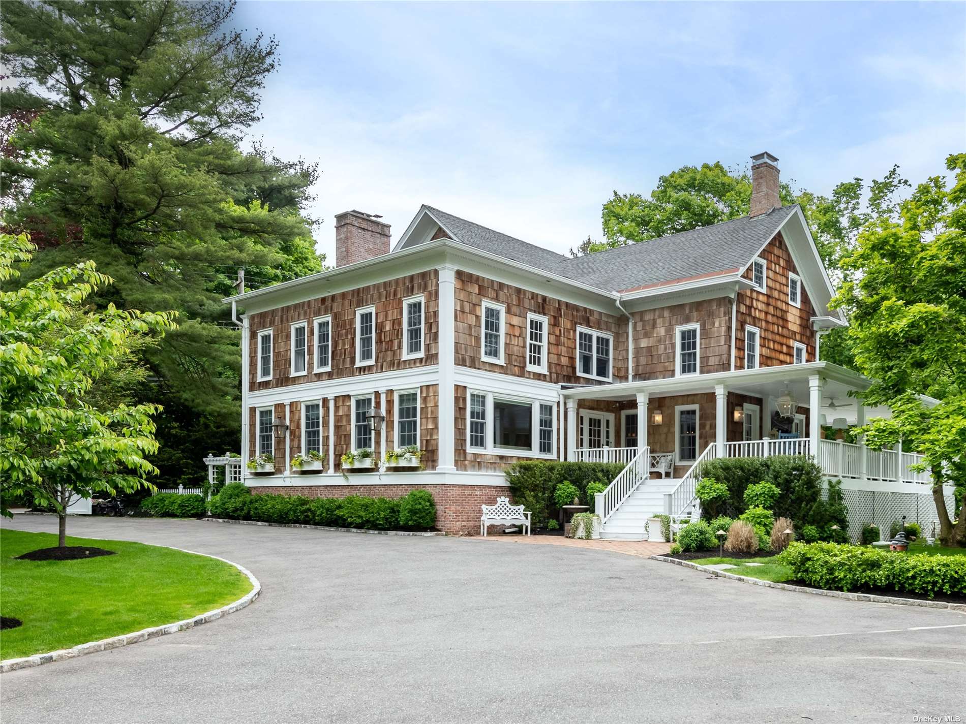 Lattingtown Rd, Locust Valley, NY 11560