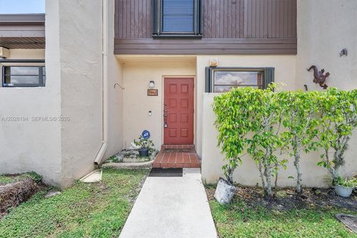7-9942 Nw 10th St, Pembroke Pines, FL, 33024 | Card Image