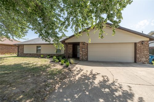 1703 Se P St, Bentonville, AR, 72712-6842 | Card Image