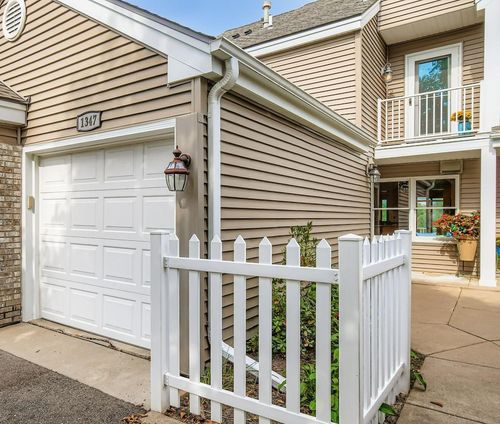 1347 Mckusick Road Ln N, Stillwater, MN, 55082-4163 | Card Image