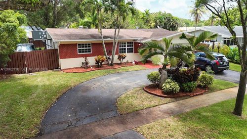 5122 Sw 92nd Ter, Cooper City, FL, 33328-4219 | Card Image