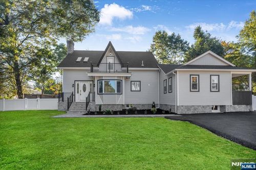 9 Lindberg Trl, Rockaway, NJ, 07866-4716 | Card Image