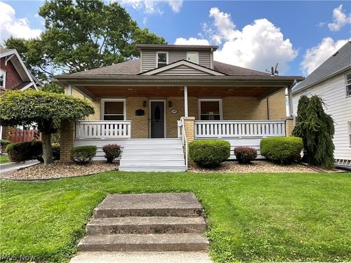 110 Bentley St, Hubbard, OH, 44425-2004 | Card Image