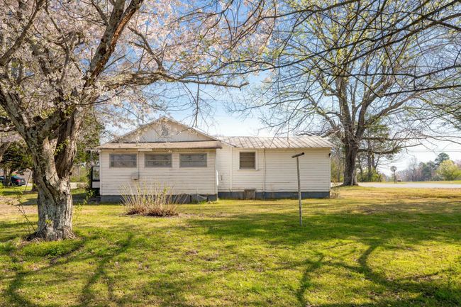 8615 Highway 301, House other with 2 bedrooms, 1 bathrooms and null parking in TRENTON GA | Image 22