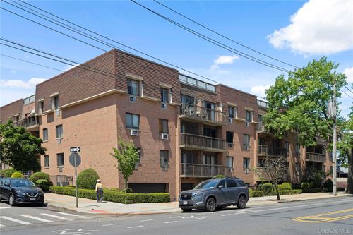 2m-61-12 69th St, Middle Village, NY, 11379-1144 | Card Image