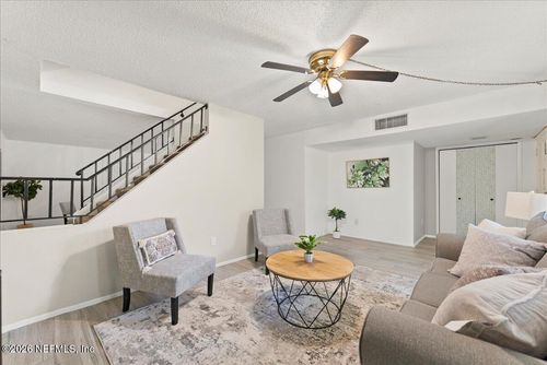 8140 Sutton Pl E, JACKSONVILLE, FL, 32217-4437 | Card Image