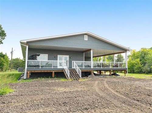 6 Charlie Hapko Rd, Lac Du Bonnet Rm, MB, R0E0A2 | Card Image