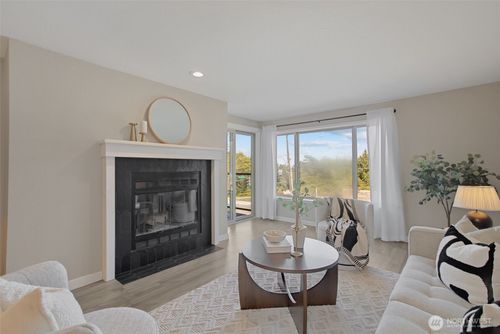 22-3507 Sw Alaska St, Seattle, WA, 98126-2244 | Card Image