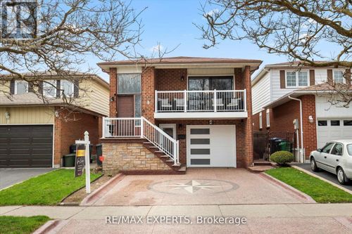 4 Martindale Cres, Brampton, ON, L6X2T9 | Card Image