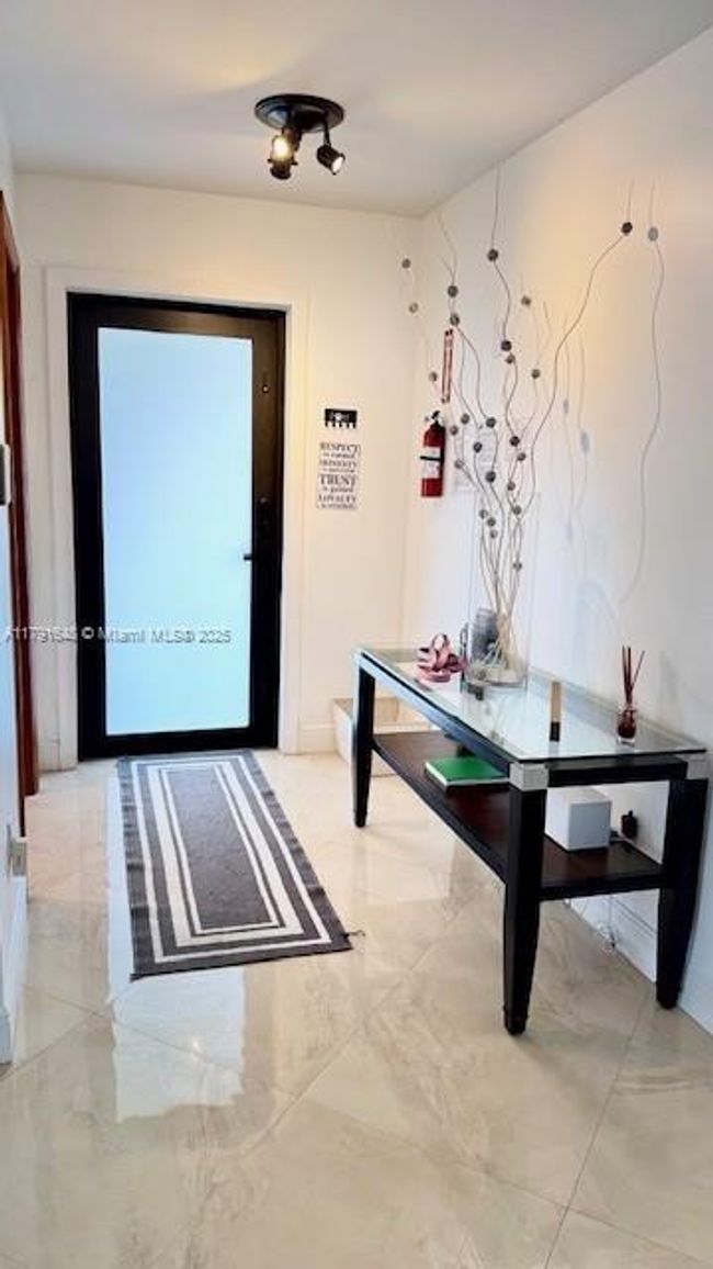16210 Sw 97 Th Ct, House other with 4 bedrooms, 4 bathrooms and null parking in Miami FL | Image 4