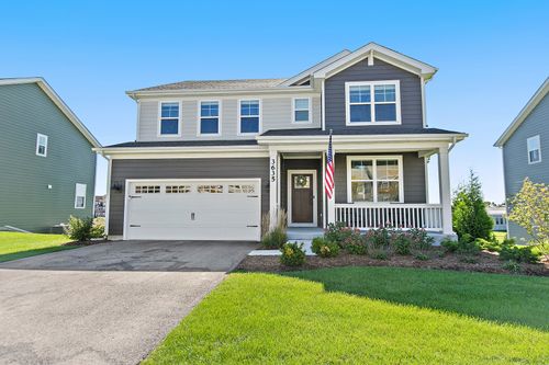 3635 Ancient Oak Dr, Elgin, IL, 60124-5712 | Card Image