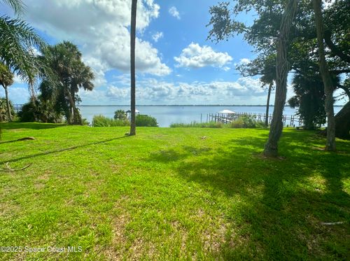 1525 N Indian River Dr, Cocoa, FL, 32922-6945 | Card Image