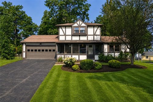 124 Grandview Ln, Greece, NY, 14612-1236 | Card Image