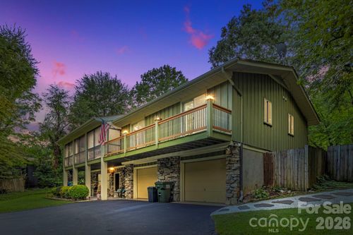 3017 Chestnut Tree Rd, Hendersonville, NC, 28792-1224 | Card Image