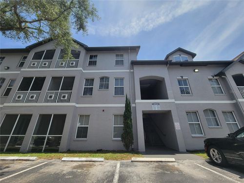 104-5052 Sunridge Palms Dr, TAMPA, FL, 33617-1466 | Card Image