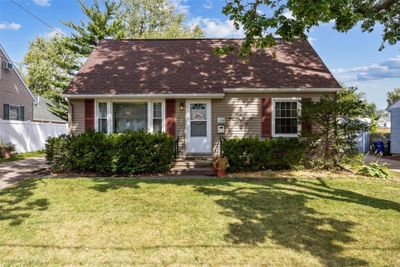 1246 Center Street Ne, House other with 3 bedrooms, 1 bathrooms and null parking in Cedar Rapids IA | Image 1