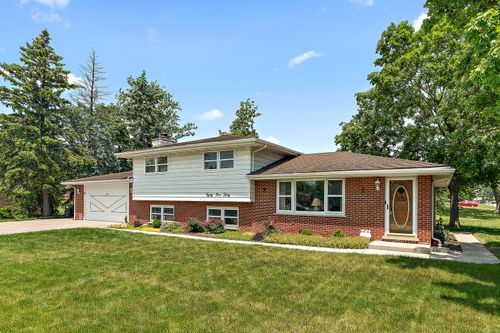8930 W 76th Pl, Justice, IL, 60458-1304 | Card Image