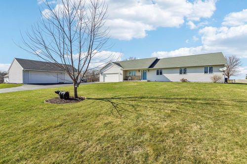 5008 Creek Haven Rd, Cottage Grove, WI, 53527-9750 | Card Image