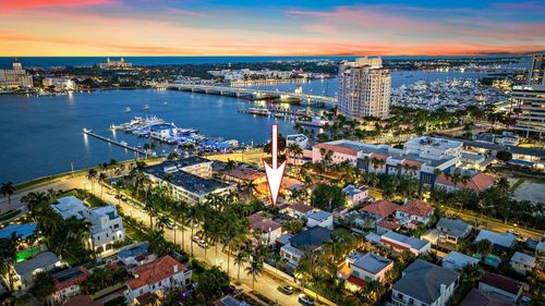 228 9th St, West Palm Beach, FL, 33401-3704 | Card Image