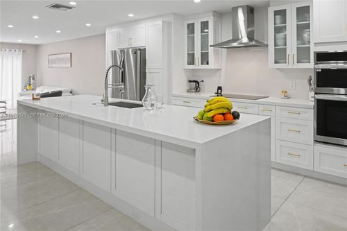 6-4712 Sheridan St, Hollywood, FL, 33021-3403 | Card Image