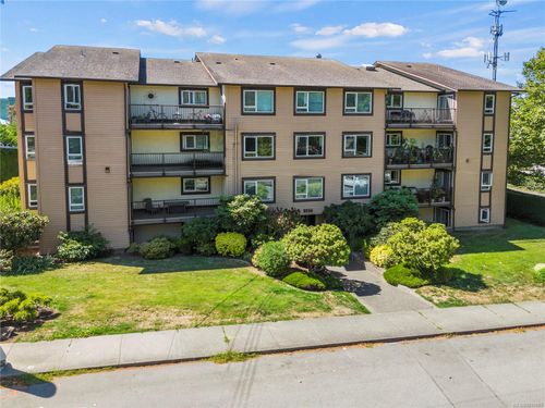 104-3258 Alder St, Saanich, BC, V8X1P2 | Card Image